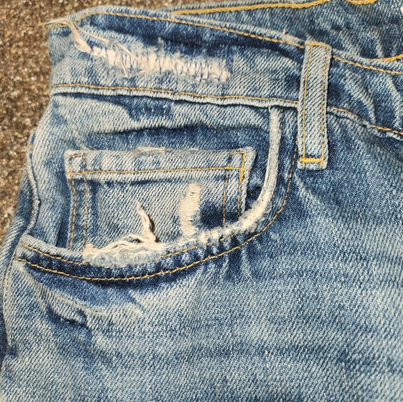 NWT Zara High Rise Jeans Size 4 Button Up Fly Minimal Distressing Hem & Pockets - Picture 7 of 16